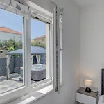 Apartmán Luxury With Jacuzzi In