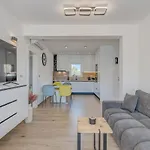 Apartmán Luxury With Jacuzzi In