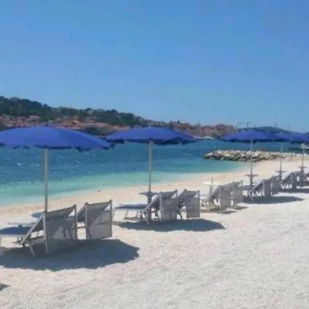 Luxury With Jacuzzi In Apartament Trogir