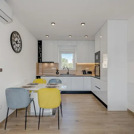 Luxury With Jacuzzi In * Trogir