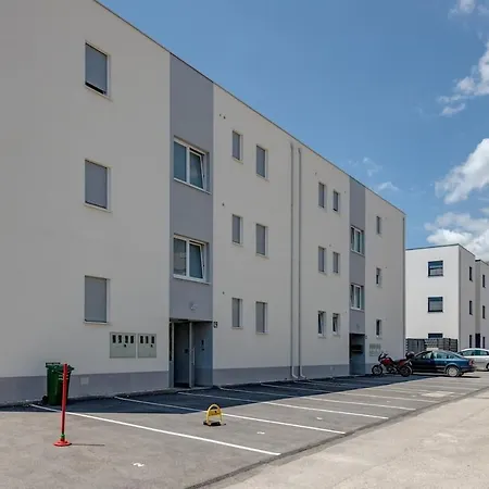 Apartament Luxury With Jacuzzi In *