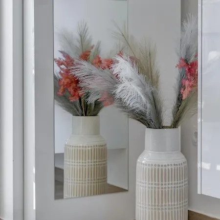 Luxury With Jacuzzi In *