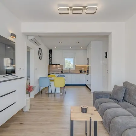 Apartment Luxury With Jacuzzi In